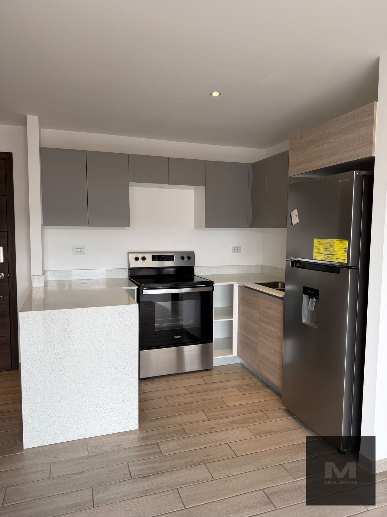 🏙️ Apartamento en Renta Zona 10 (+1) — Apartamento en Alquiler en Parque 10, Zona 10, Guatemala, Ciudad — foto 2 de 11