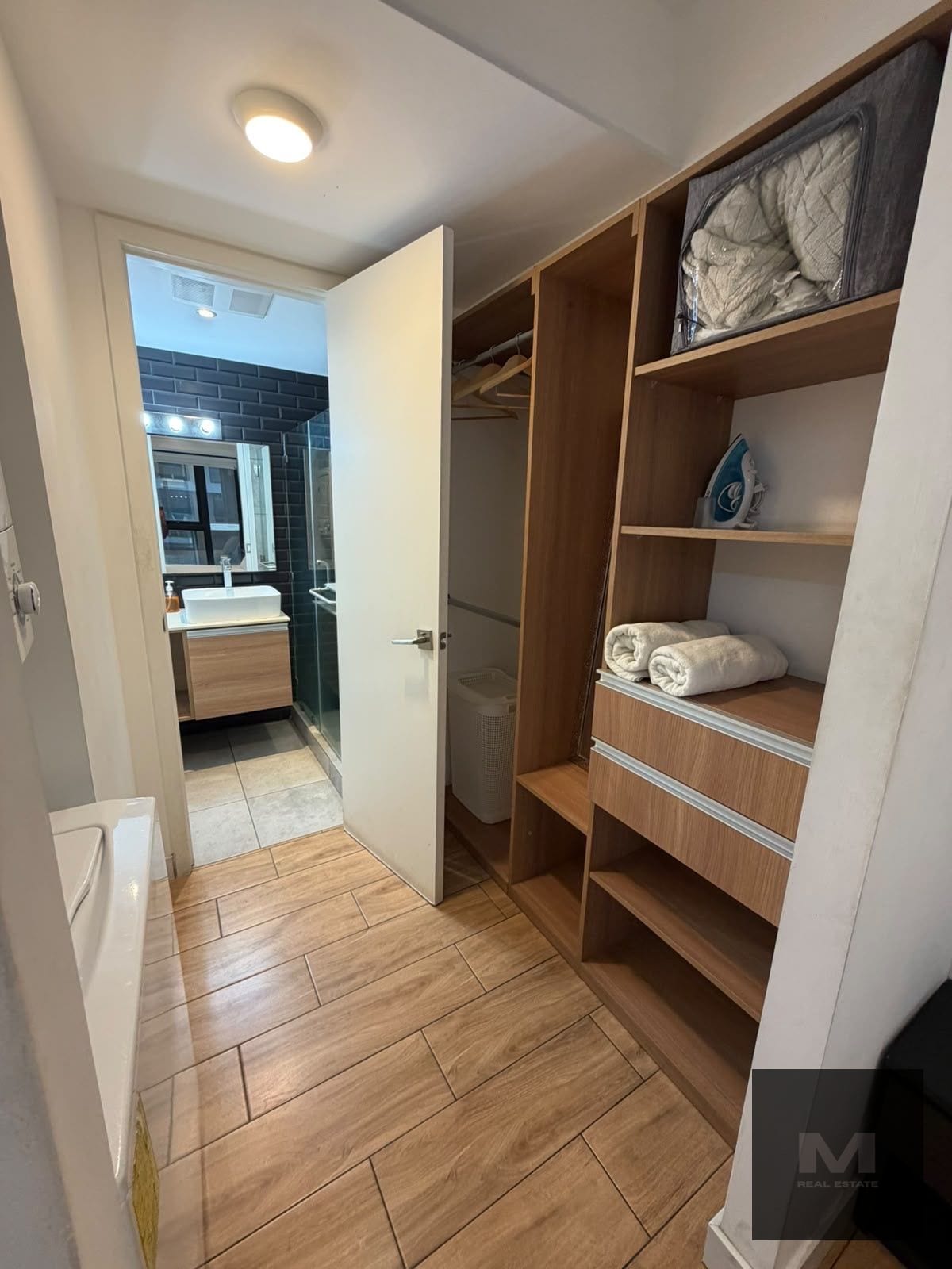 🏙️ Apartamento Amueblado en Venta Zona 4 (+1) — Apartamento en Venta en QUO, Zona 4, Guatemala, Ciudad — foto 10 de 12