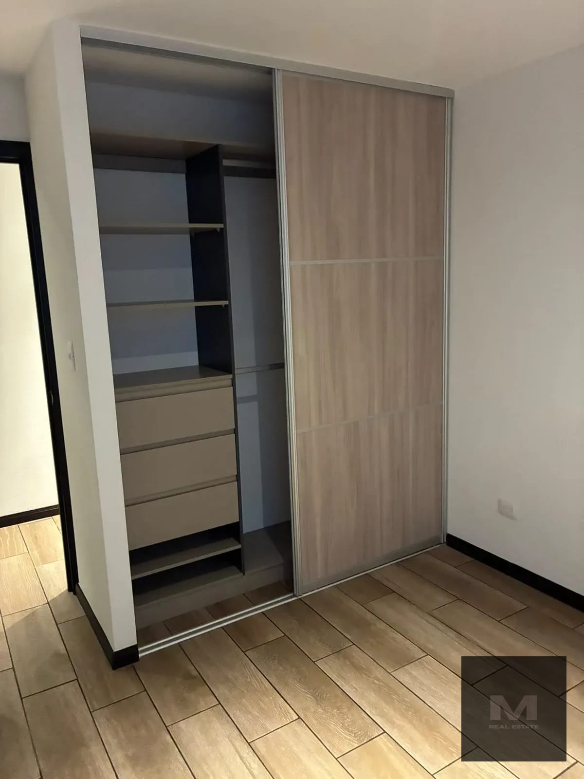 🏙️ Apartamento para Estrenar en Renta Zona 16 (+1) — Apartamento en Alquiler en San Isidro 20/21, Zona 16, Guatemala, Ciudad — foto 9 de 11