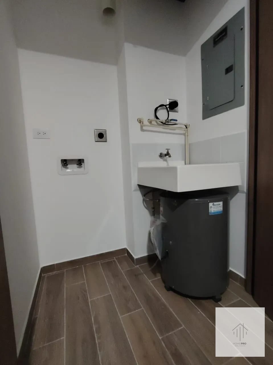 Apartamento en Renta en Zona 14 — Apartamento en Alquiler en Parque 14, Zona 14, Guatemala, Ciudad — foto 8 de 9