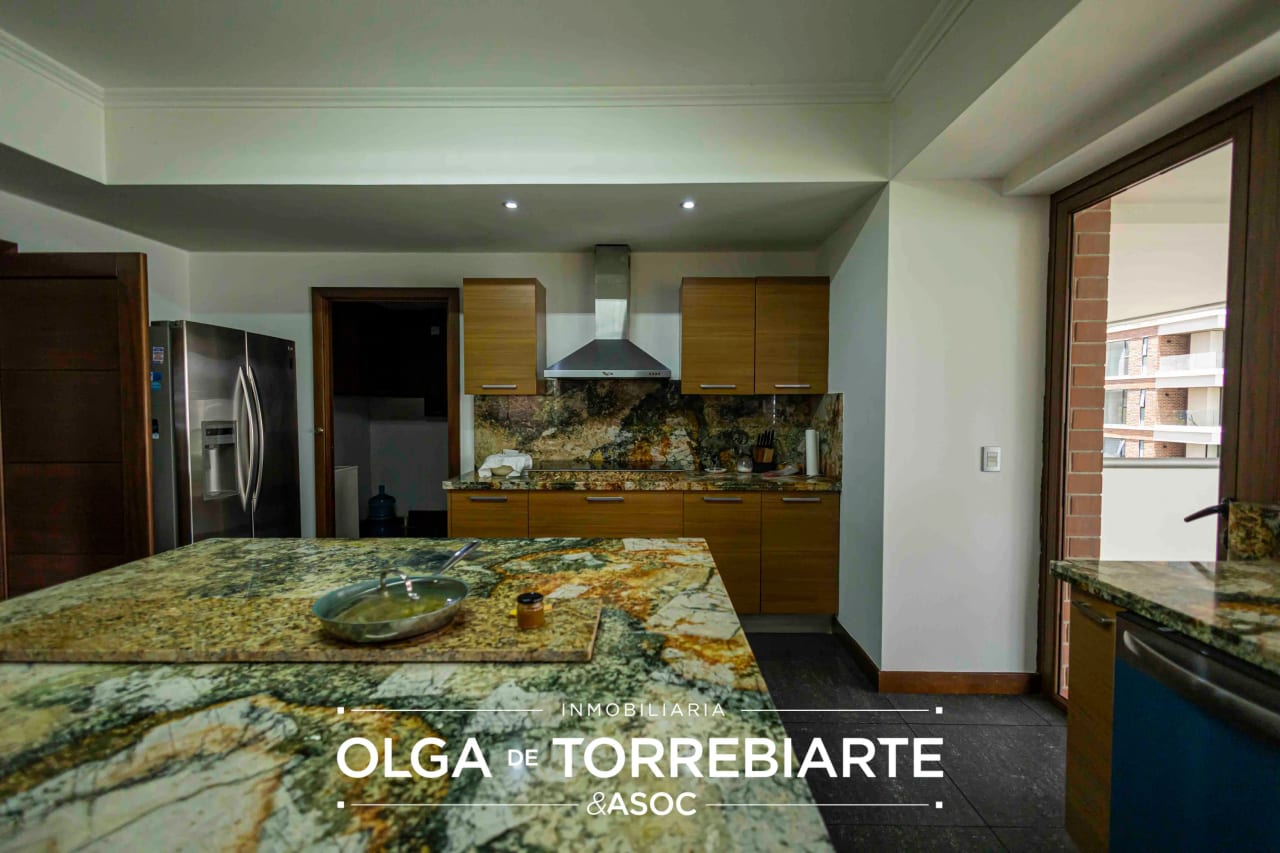 Apartamento en Gaudi, zona 14 — Apartamento en Venta en Gaudí, Zona 14, Guatemala, Ciudad — foto 13 de 17