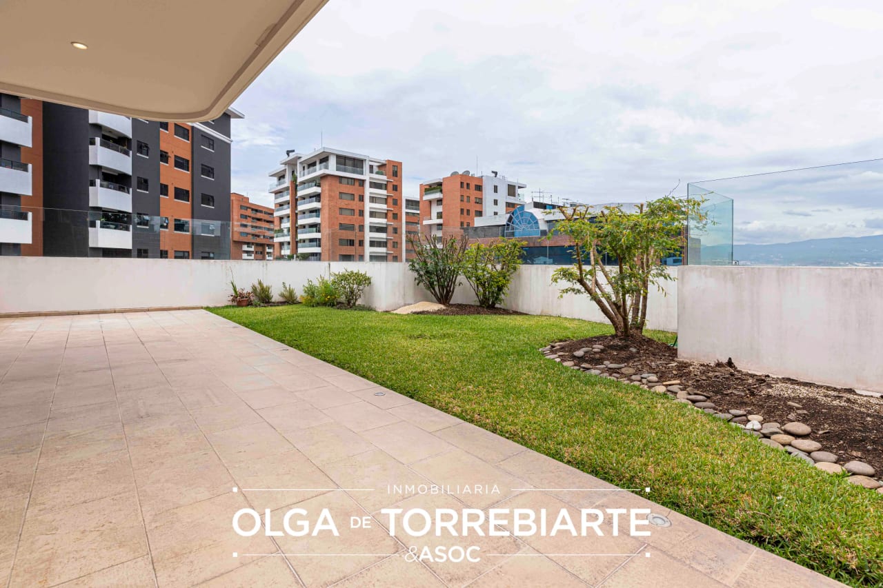 Penthouse con jardín en Edificio Matisse II, Zona 14 — Apartamento en Alquiler en Matisse, Zona 14, Guatemala, Ciudad — foto 4 de 17