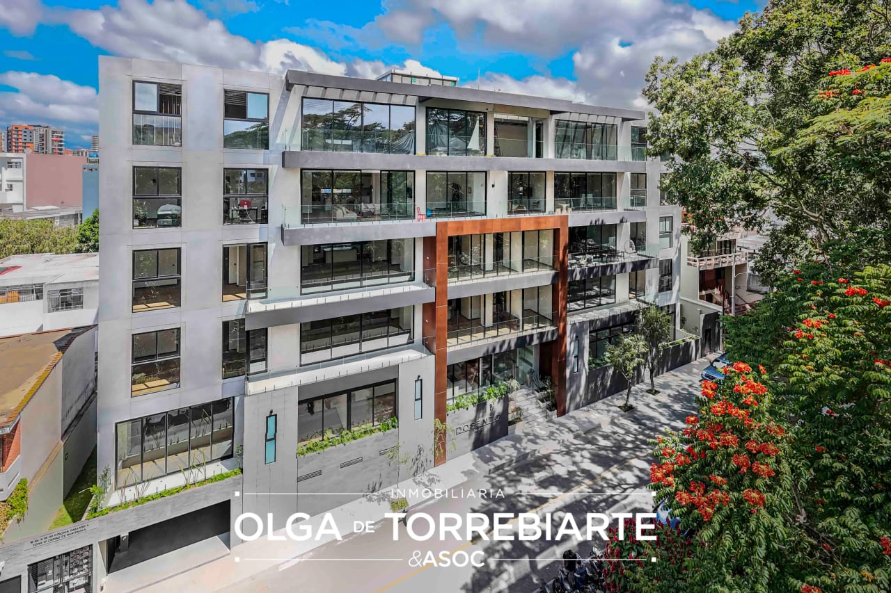 Apartamento en Dosento, Zona 10 — Apartamento en Alquiler en Zona 10, Guatemala, Ciudad — foto 1 de 10