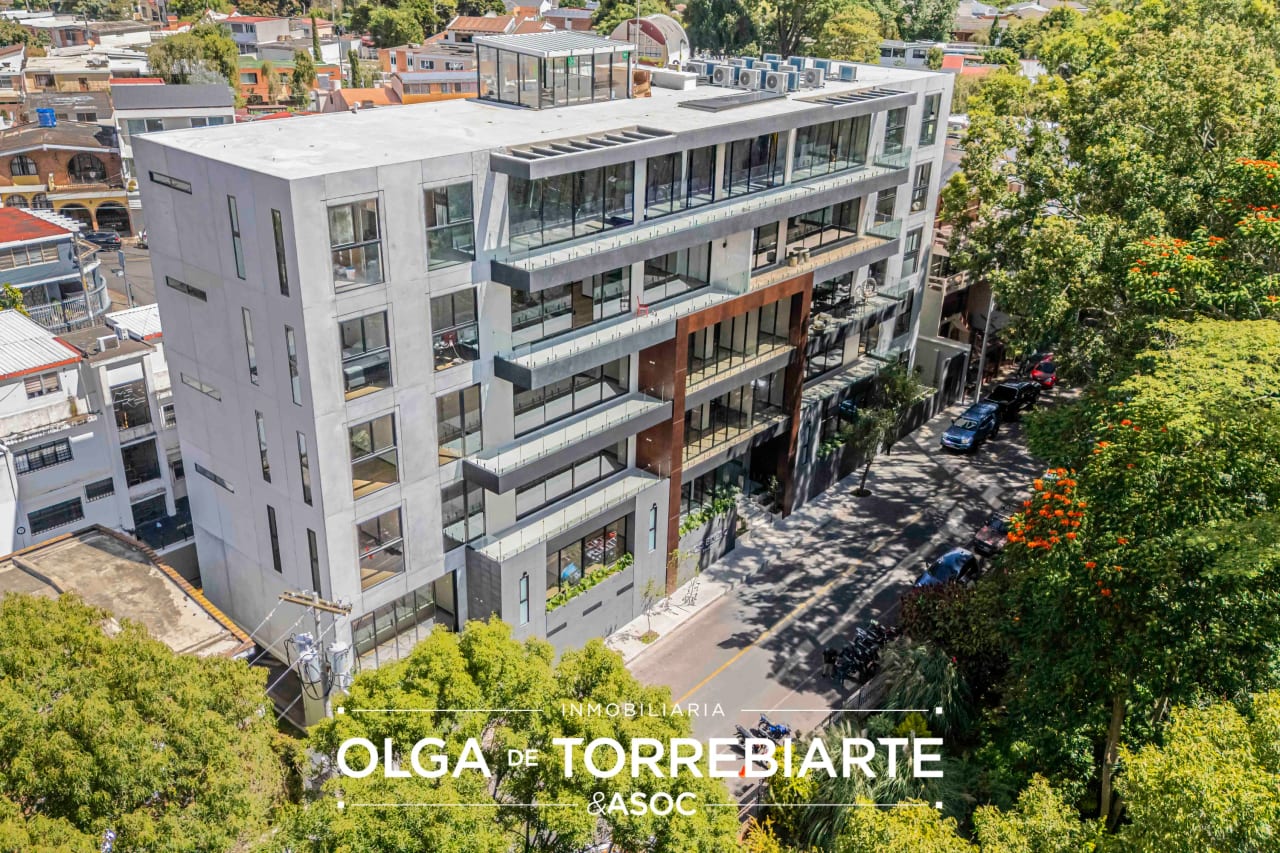 Apartamento en Dosento, Zona 10 — Apartamento en Alquiler en Zona 10, Guatemala, Ciudad — foto 2 de 10