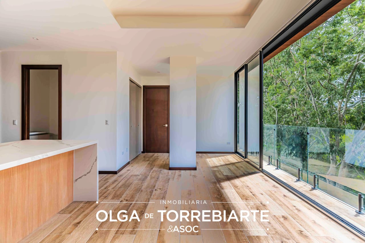 Apartamento en Dosento, Zona 10 — Apartamento en Alquiler en Zona 10, Guatemala, Ciudad — foto 3 de 10
