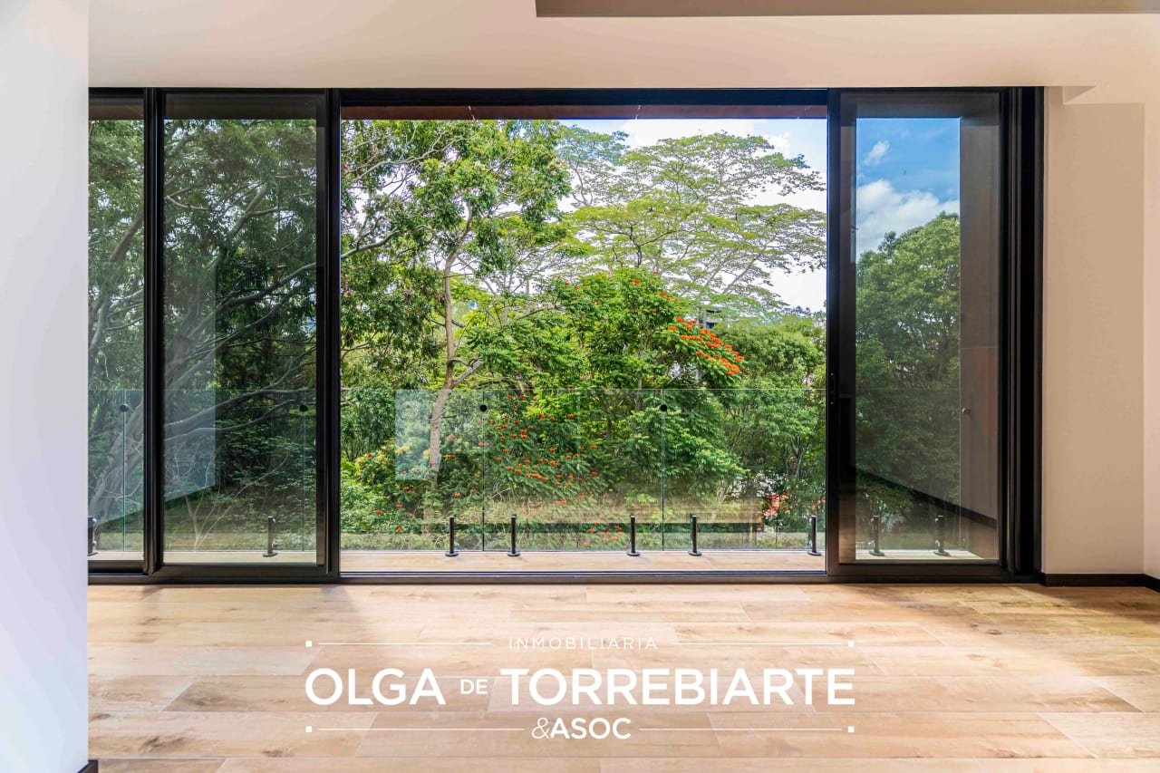 Apartamento en Dosento, Zona 10 — Apartamento en Alquiler en Zona 10, Guatemala, Ciudad — foto 5 de 10