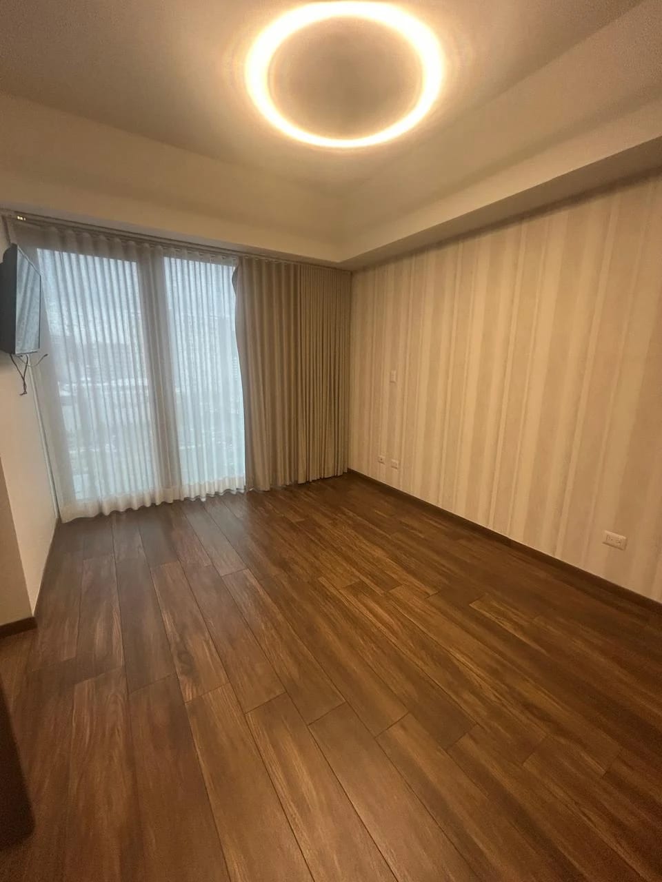 Se Alquila Apto. Edificio Casa Acueducto, Zona 10. Nivel Alto. — Apartamento en Alquiler en Casa Acueducto, Zona 10, Guatemala, Ciudad — foto 7 de 17