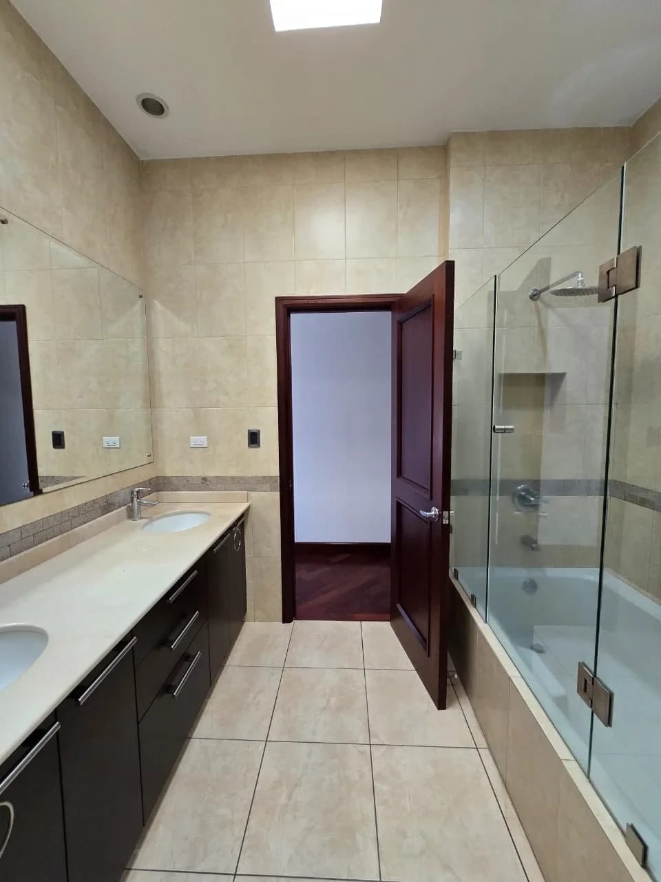 Se Alquila/Vende Apto. PH en Edificio Zona 10. — Apartamento en Venta en Zona 10, Guatemala, Ciudad — foto 7 de 17