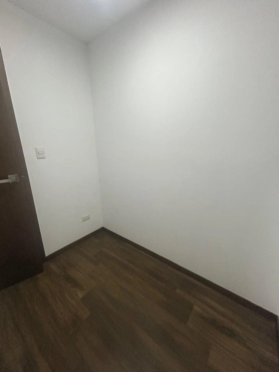 Se Alquila Apto. Edificio Casa Acueducto, Zona 10. Nivel Bajo. — Apartamento en Alquiler en Casa Acueducto, Zona 10, Guatemala, Ciudad — foto 14 de 16