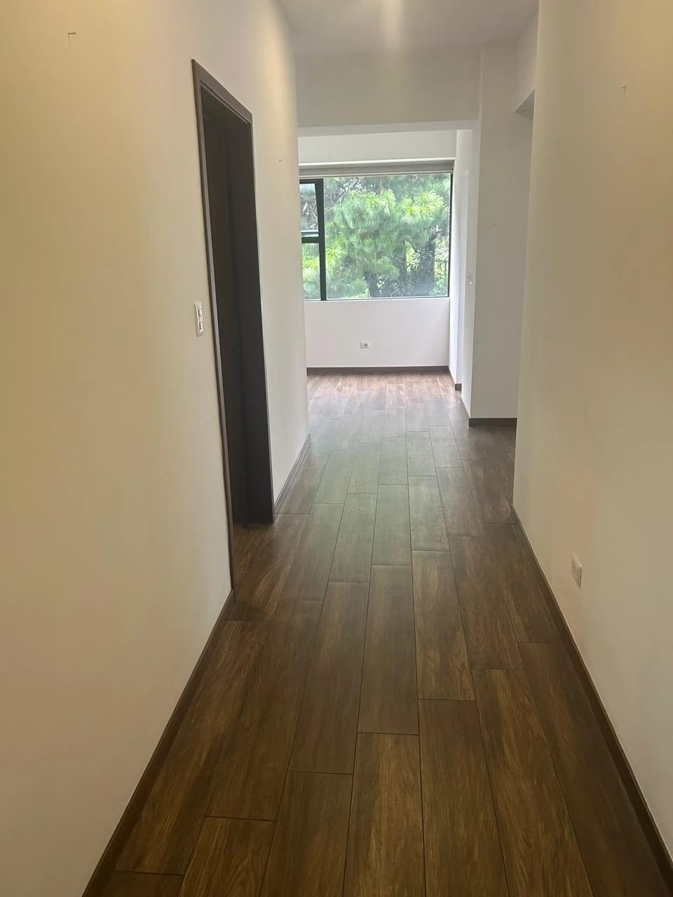 Se Alquila Apto. Edificio Casa Acueducto, Zona 10. Nivel Bajo. — Apartamento en Alquiler en Casa Acueducto, Zona 10, Guatemala, Ciudad — foto 15 de 16