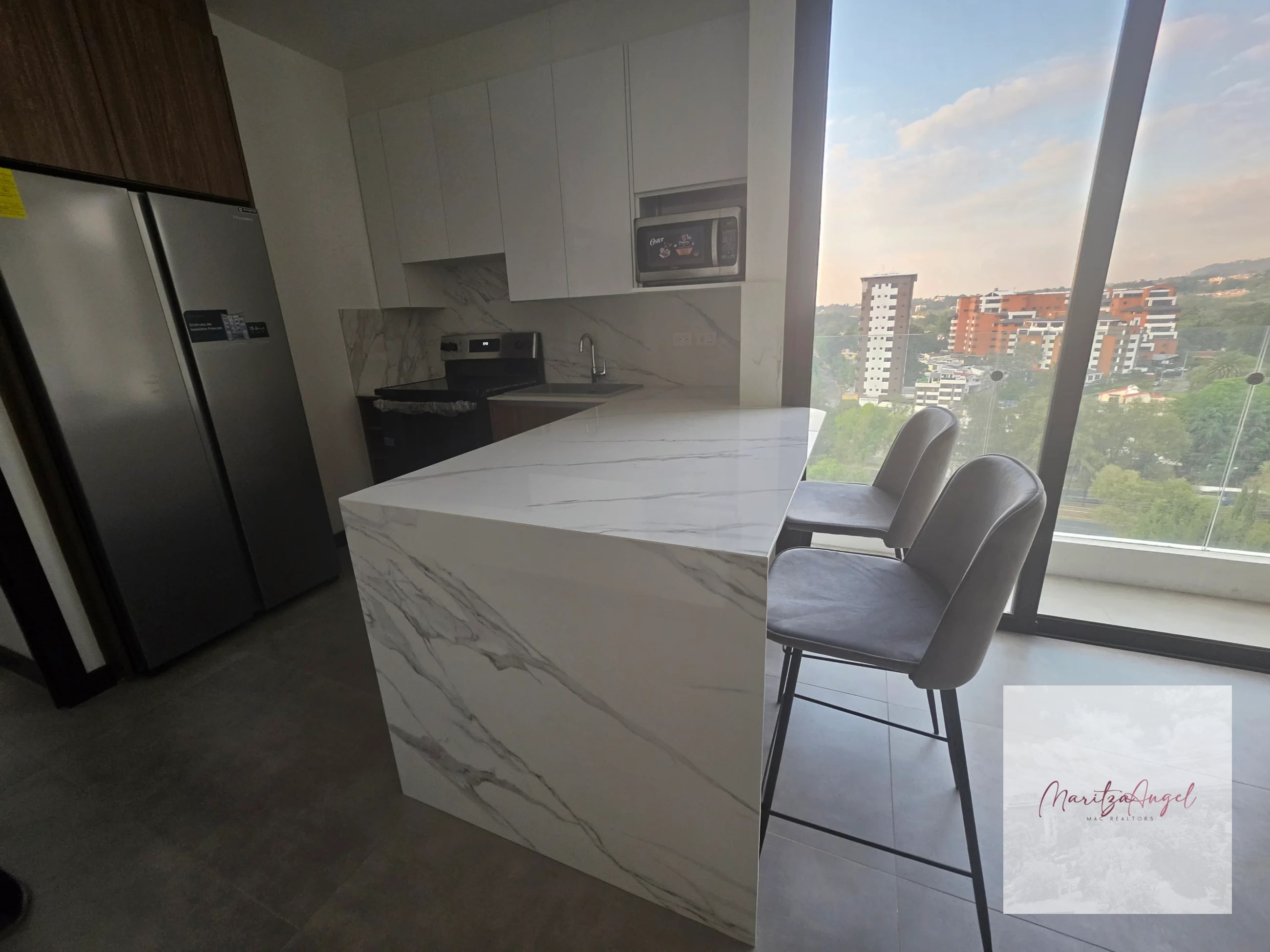 RENTA DE APARTAMENTO AMUEBLADO EN ZONA 15 — Apartamento en Alquiler en Arles, Zona 15, Guatemala, Ciudad — foto 2 de 9