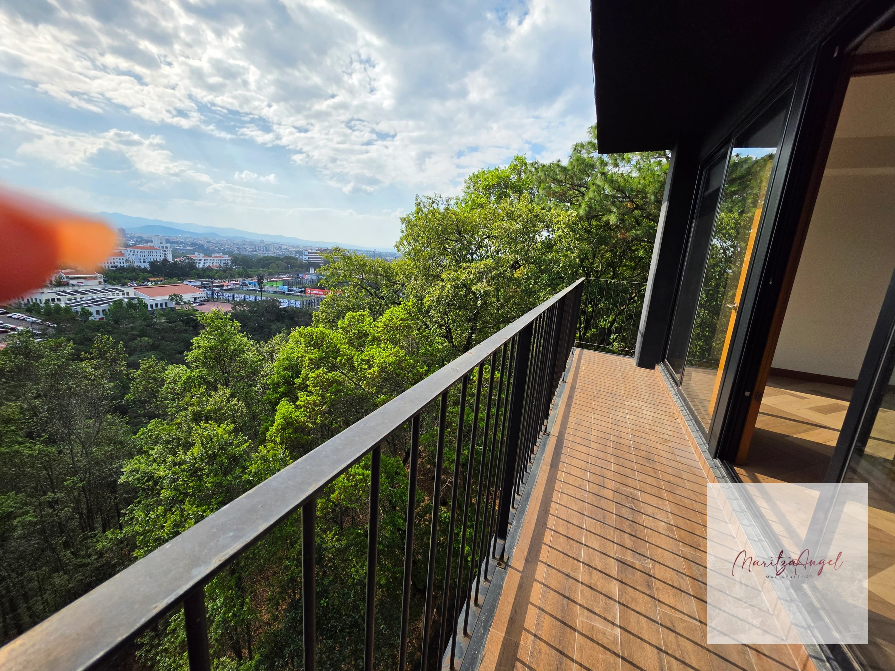 APARTAMENTO EN VENTA EN ZONA 16 — Apartamento en Venta en Kanajuyú, Zona 16, Guatemala, Ciudad — foto 1 de 15