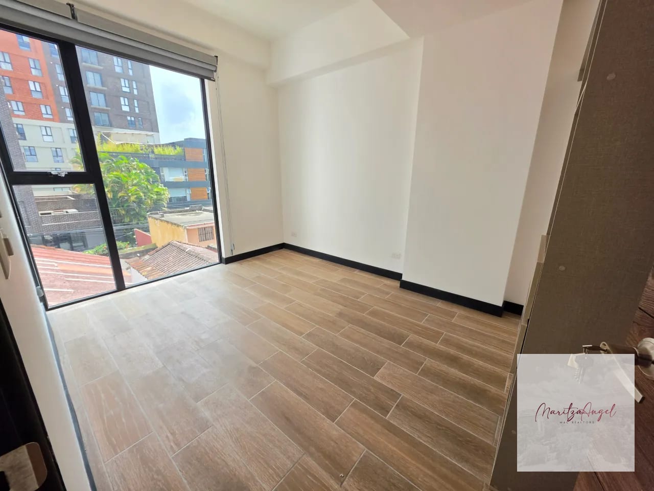 APARTAMENTO EN RENTA EN ZONA 10 — Apartamento en Alquiler en Zona 10, Guatemala, Ciudad — foto 3 de 10