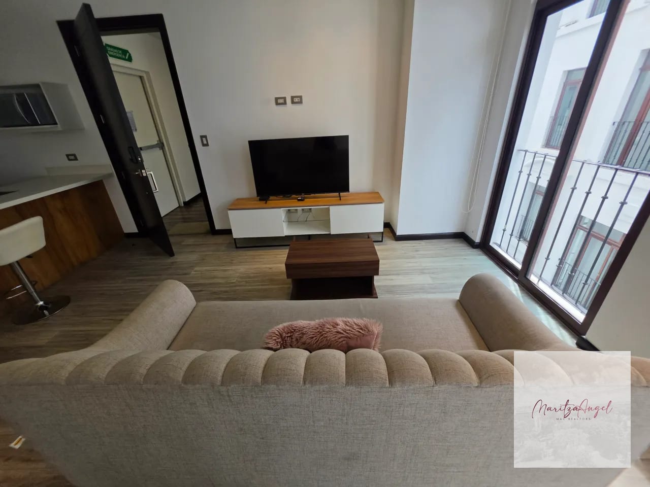 ALQUILER DE APARTAMENTO AMUEBLADO EN ZONA 16 - Image 2