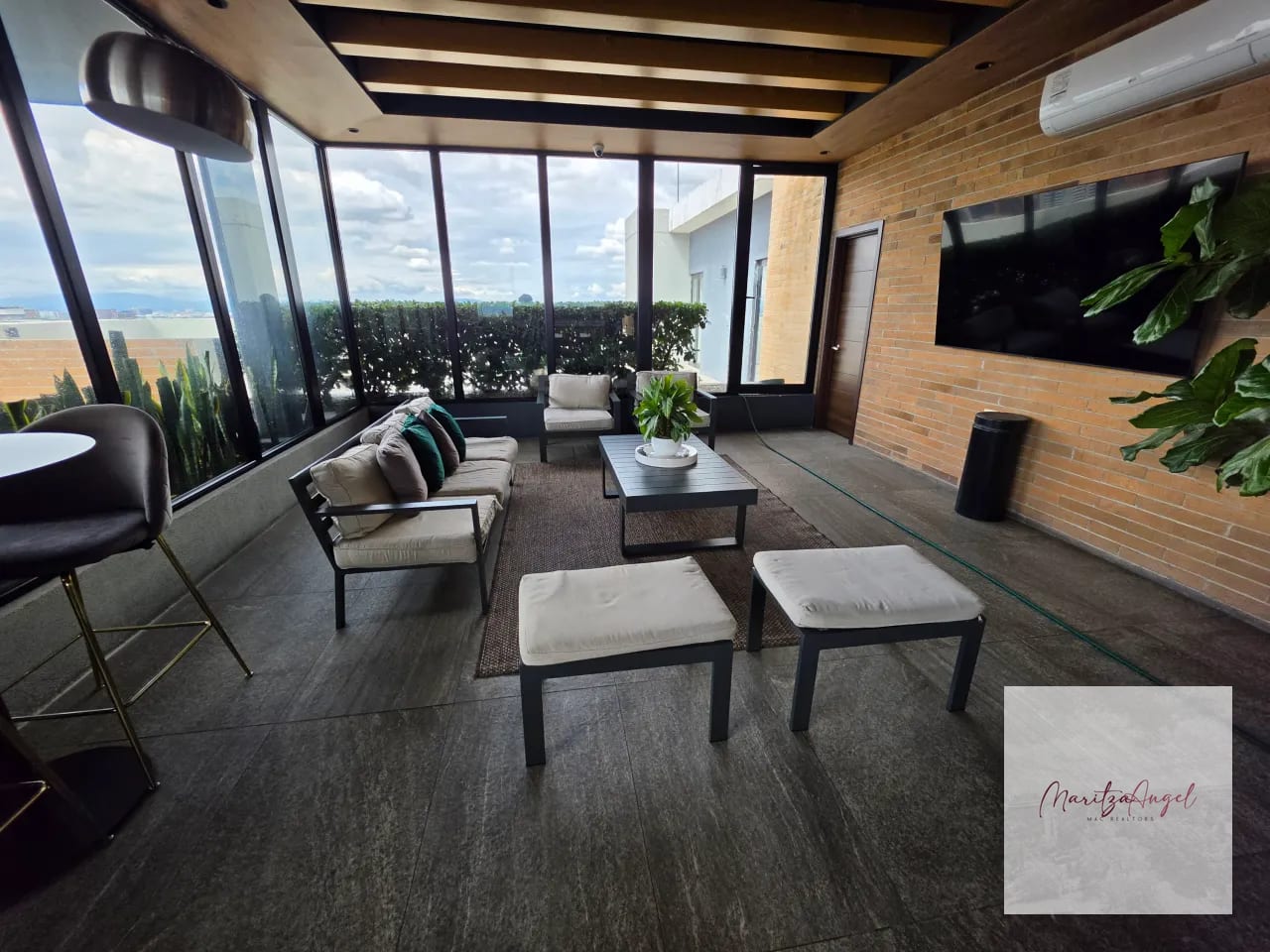 Apartamento Amueblado en Renta Zona 10 — Apartamento en Alquiler en Parque 10, Zona 10, Guatemala, Ciudad — foto 15 de 16