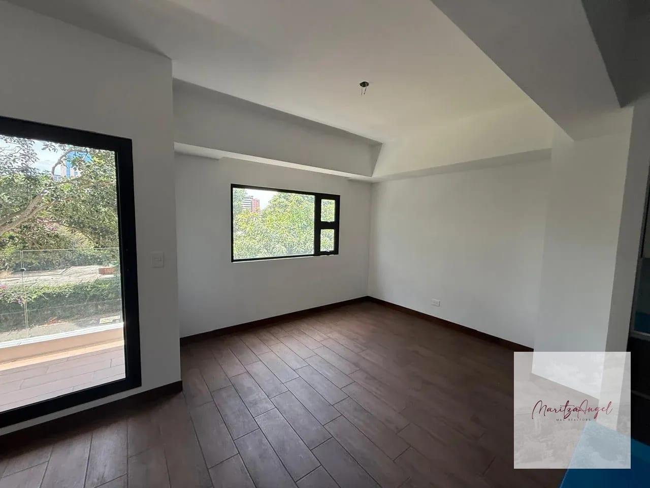 Apartamento en Renta Casalini los Arcos Zona 10 — Apartamento en Alquiler en Casalini Los Arcos, Zona 10, Guatemala, Ciudad — foto 6 de 10