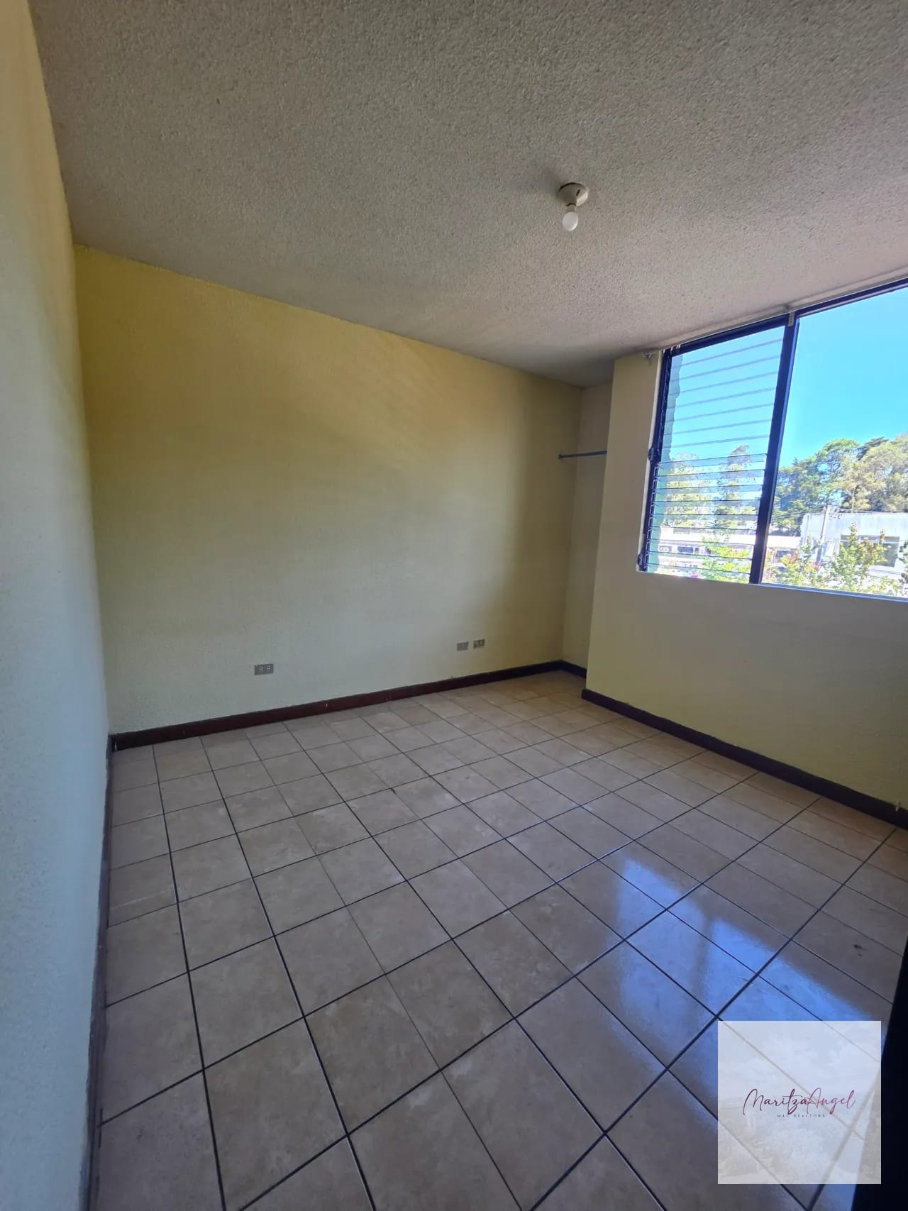 Alquiler de Apartamento en Zona 16 — Apartamento en Alquiler en Valles de Acatan, Zona 16, Guatemala, Ciudad — foto 4 de 9