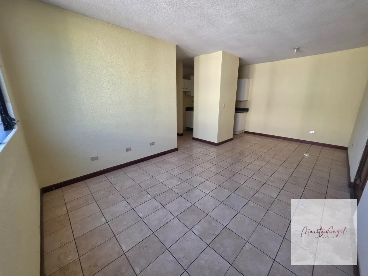 Alquiler de Apartamento en Zona 16 — Apartamento en Alquiler en Valles de Acatan, Zona 16, Guatemala, Ciudad — foto 7 de 9