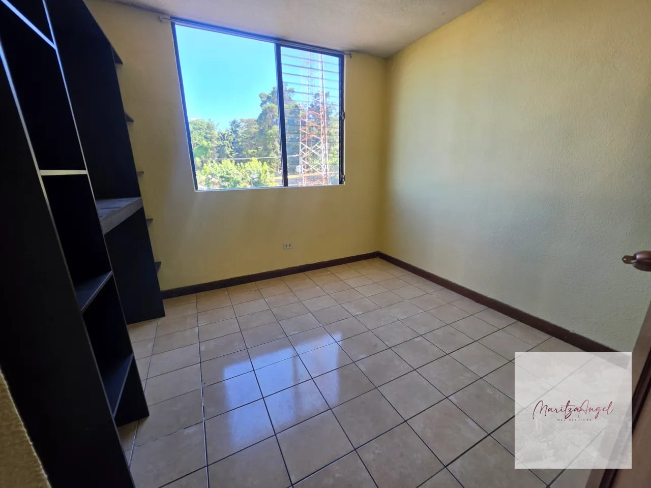 Alquiler de Apartamento en Zona 16 — Apartamento en Alquiler en Valles de Acatan, Zona 16, Guatemala, Ciudad — foto 8 de 9