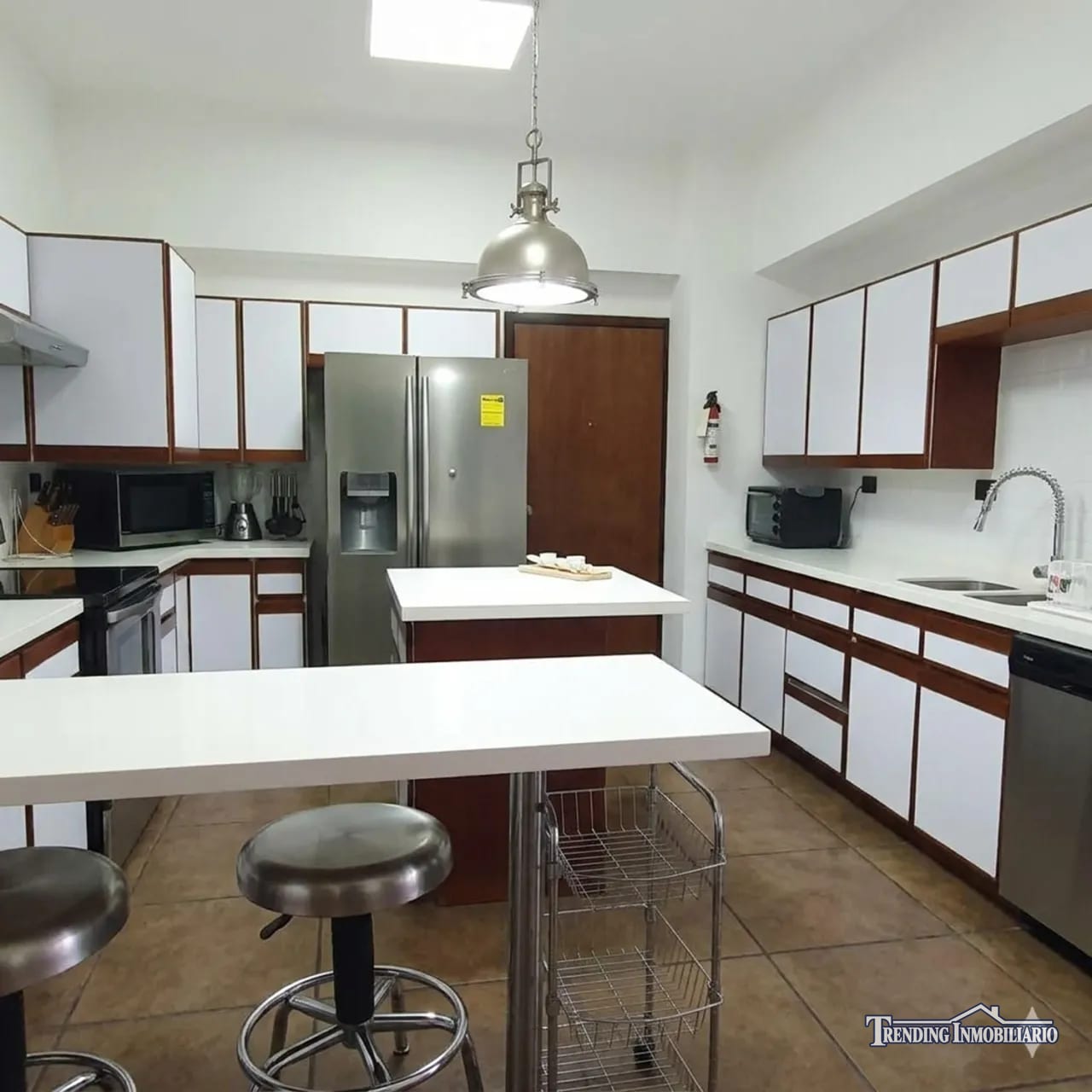 Apartamento amueblado en renta zona 14 edificio Premiere Club de 3 hab — Apartamento en Alquiler en Premiere Club, Zona 14, Guatemala, Ciudad — foto 3 de 14