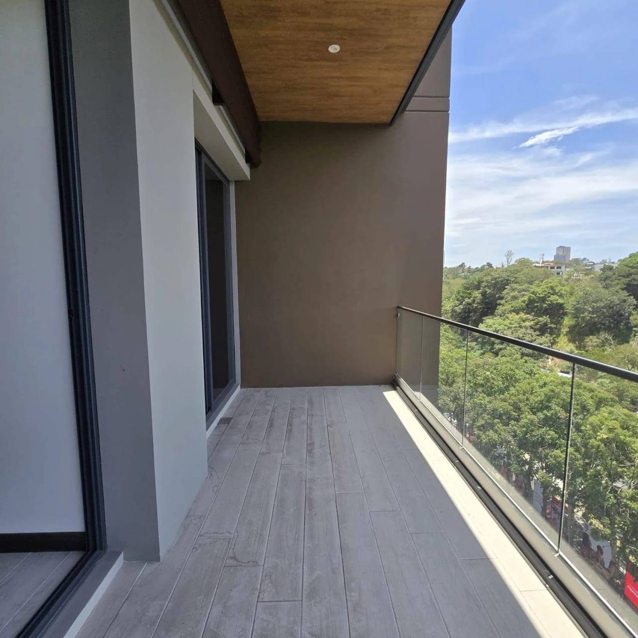 Apartamento en renta zona 15 Edificio Spazio de 3 habitaciones Piscina — Apartamento en Alquiler en Spazio, Zona 15, Guatemala, Ciudad — foto 6 de 11