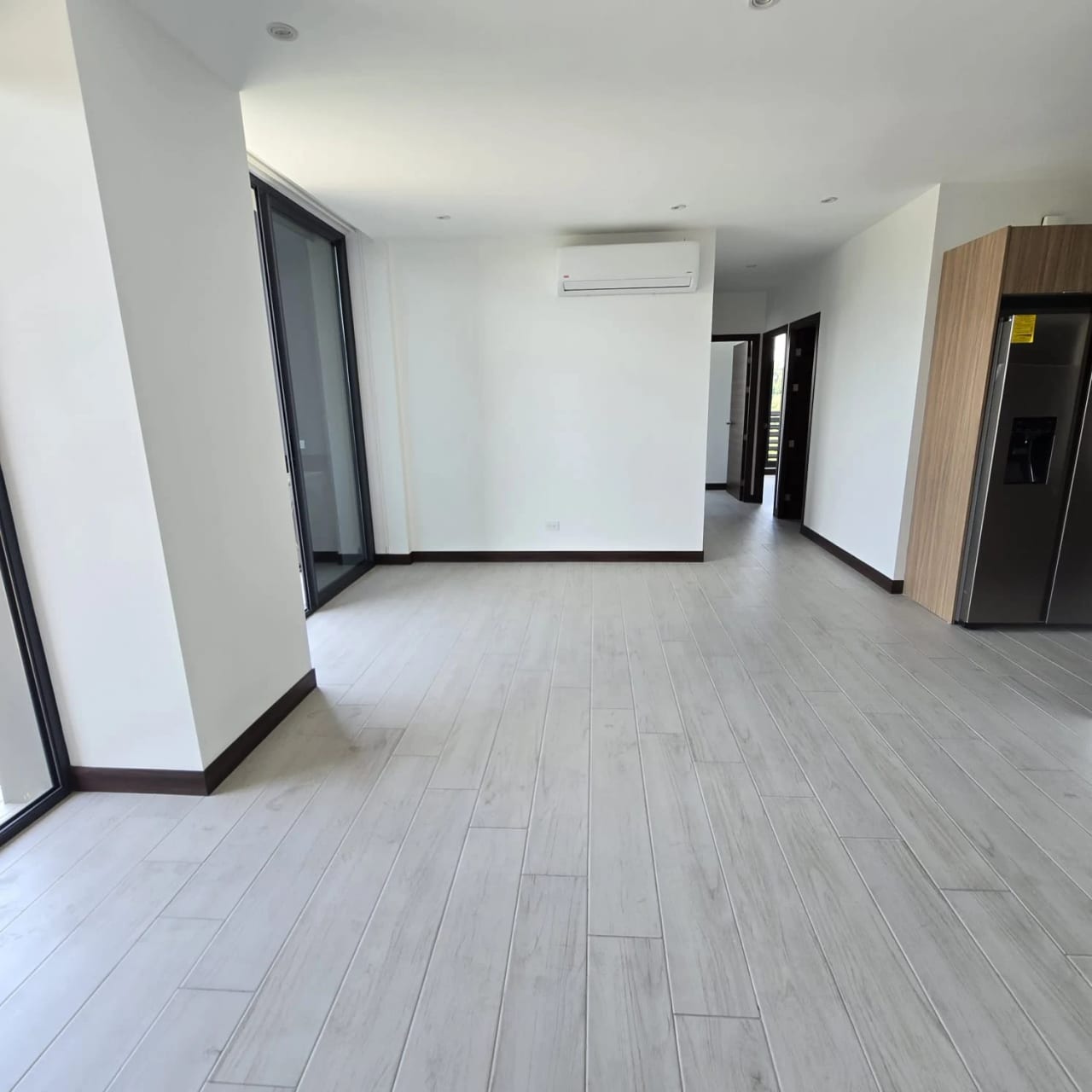 Apartamento en renta zona 15 Edificio Spazio de 3 habitaciones Piscina — Apartamento en Alquiler en Spazio, Zona 15, Guatemala, Ciudad — foto 5 de 11