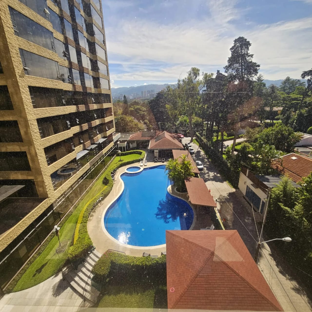 Apartamento en renta zona 10 Edificio Milenia de 3 habitaciones — Apartamento en Alquiler en Milenia, Zona 10, Guatemala, Ciudad — foto 14 de 17