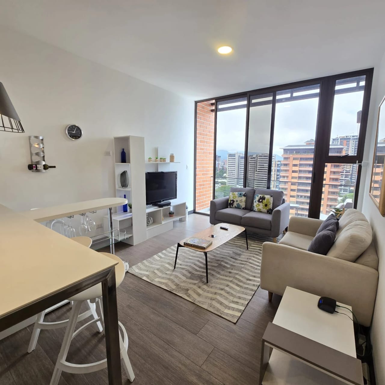 Apartamento en venta zona 10 edificio DiagoSeis de 2 habitaciones — Apartamento en Venta en Diagoseis, Zona 10, Guatemala, Ciudad — foto 4 de 12