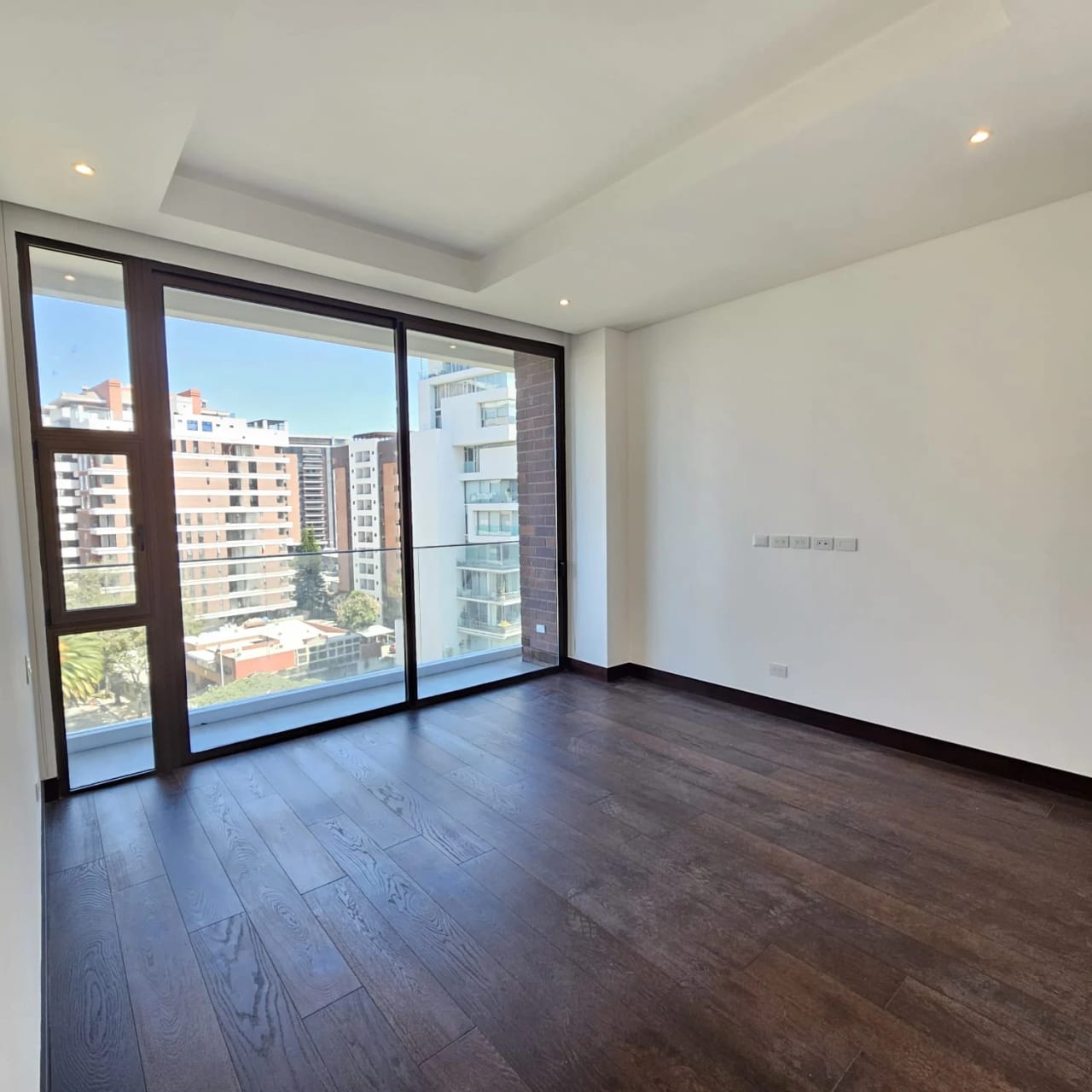 Apartamento en renta zona 14 edificio Echo, 2 habitaciones 169 m² 2 parqueos — Apartamento en Alquiler en Echo, Zona 14, Guatemala, Ciudad — foto 9 de 16