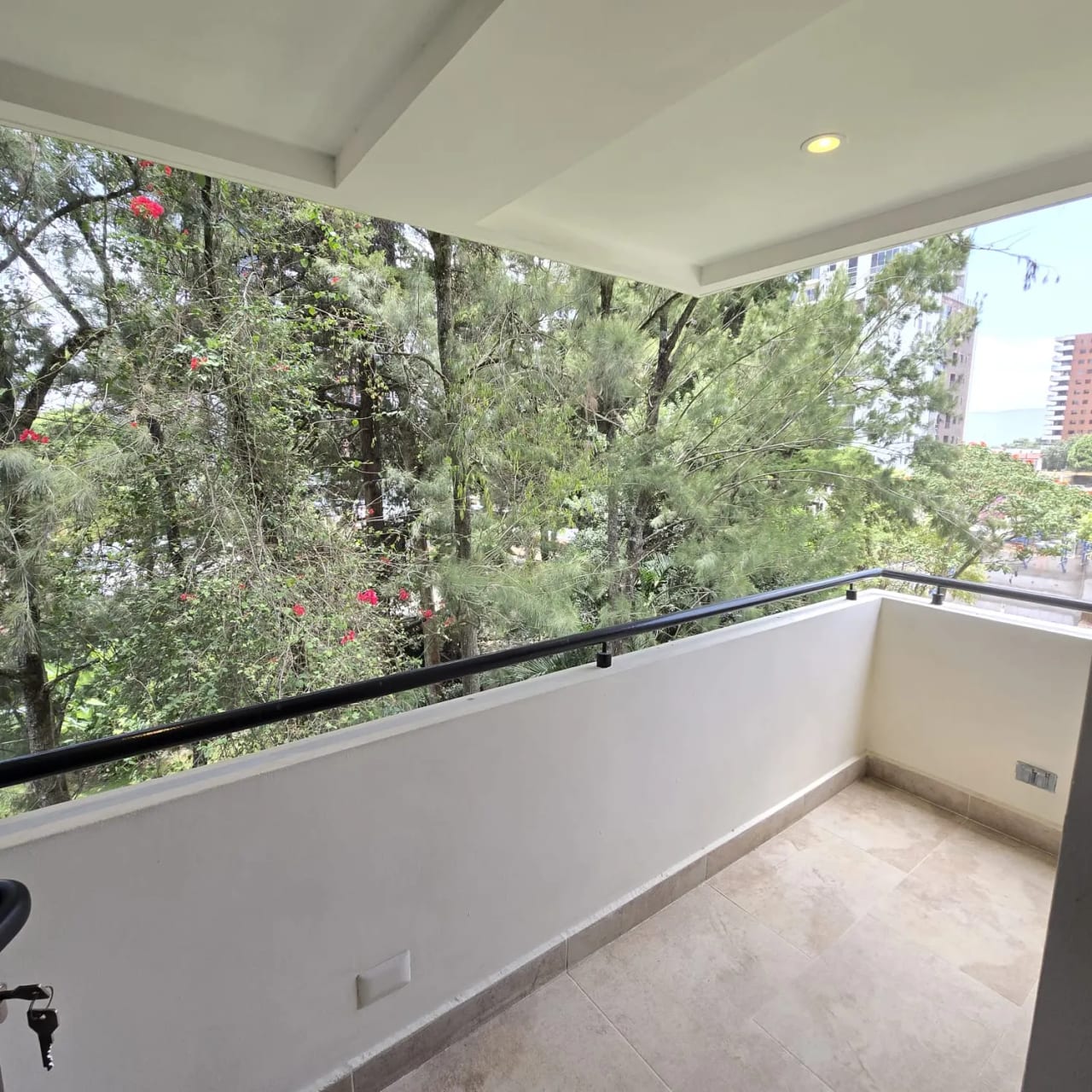 Apartamento amueblado renta zona 14 Cobella 1 habitación + 1 parqueo — Apartamento en Alquiler en Cobella, Zona 14, Guatemala, Ciudad — foto 8 de 9
