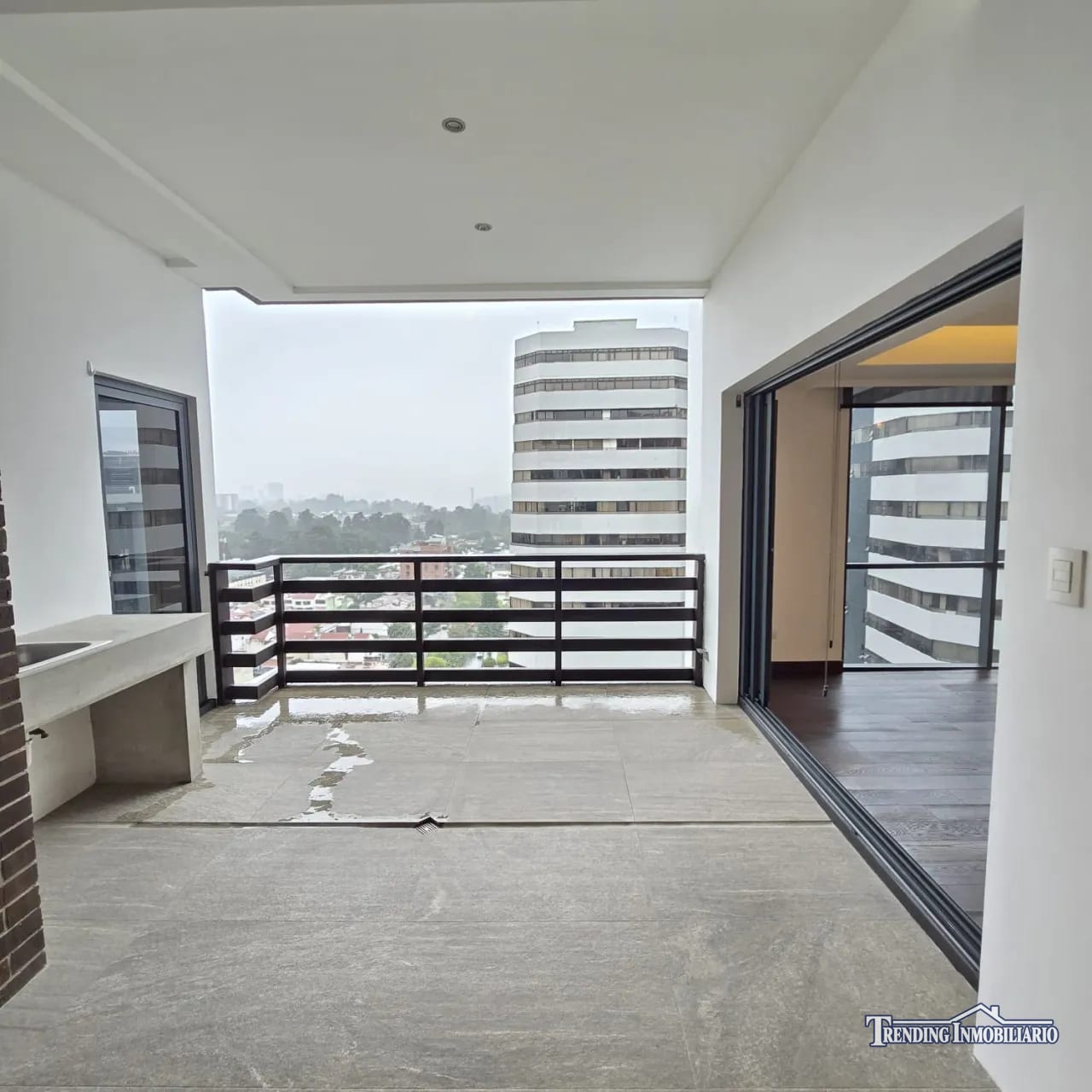 Apartamento en renta Zona 14, Ikonia de 3 habitaciones + 3 parqueos — Apartamento en Alquiler en Ikonia, Zona 14, Guatemala, Ciudad — foto 3 de 9