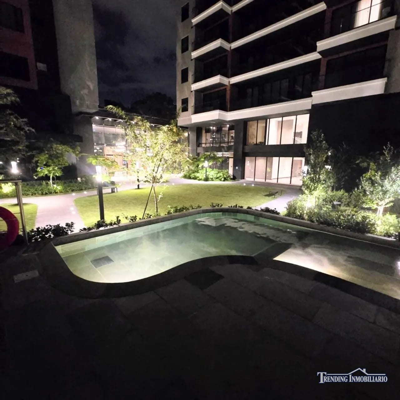 Apartamento en renta Zona 10 Ferre Diez de 2 habitaciones + 2 parqueos — Apartamento en Alquiler en Ferré Diez, Zona 10, Guatemala, Ciudad — foto 11 de 11