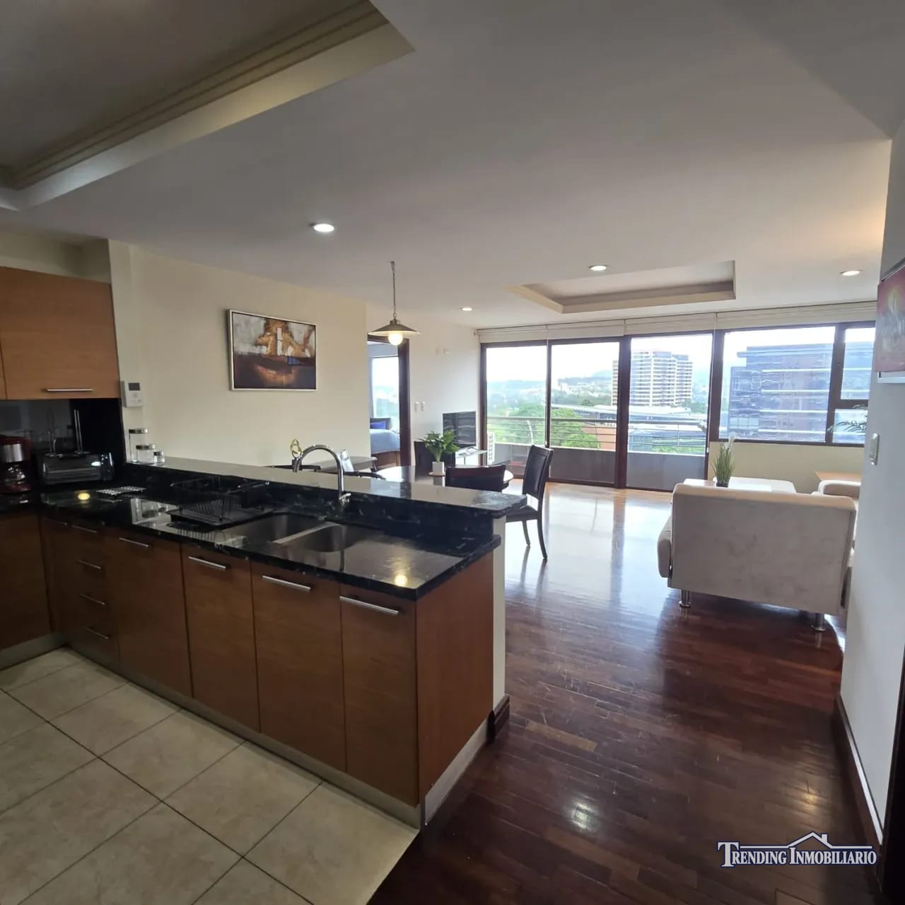 Apartamento amueblado en renta Zona 10, Santa María de 1 habitación + — Apartamento en Alquiler en Santa María, Zona 10, Guatemala, Ciudad — foto 1 de 13