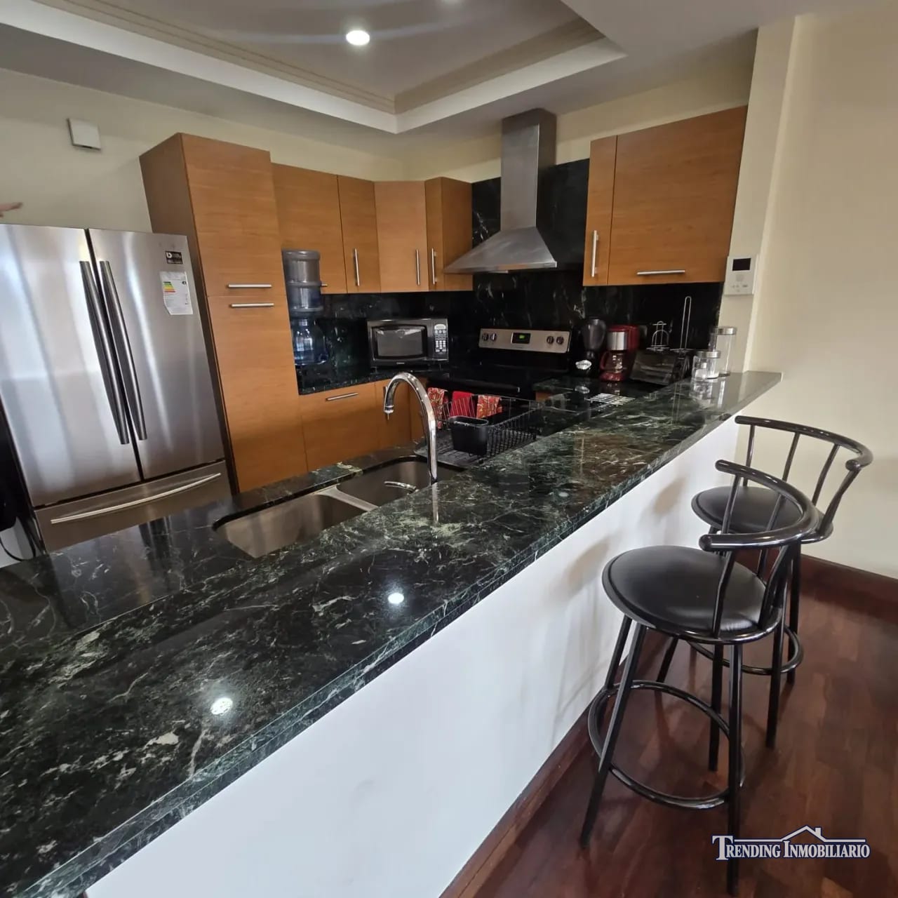 Apartamento amueblado en renta Zona 10, Santa María de 1 habitación + — Apartamento en Alquiler en Santa María, Zona 10, Guatemala, Ciudad — foto 4 de 13
