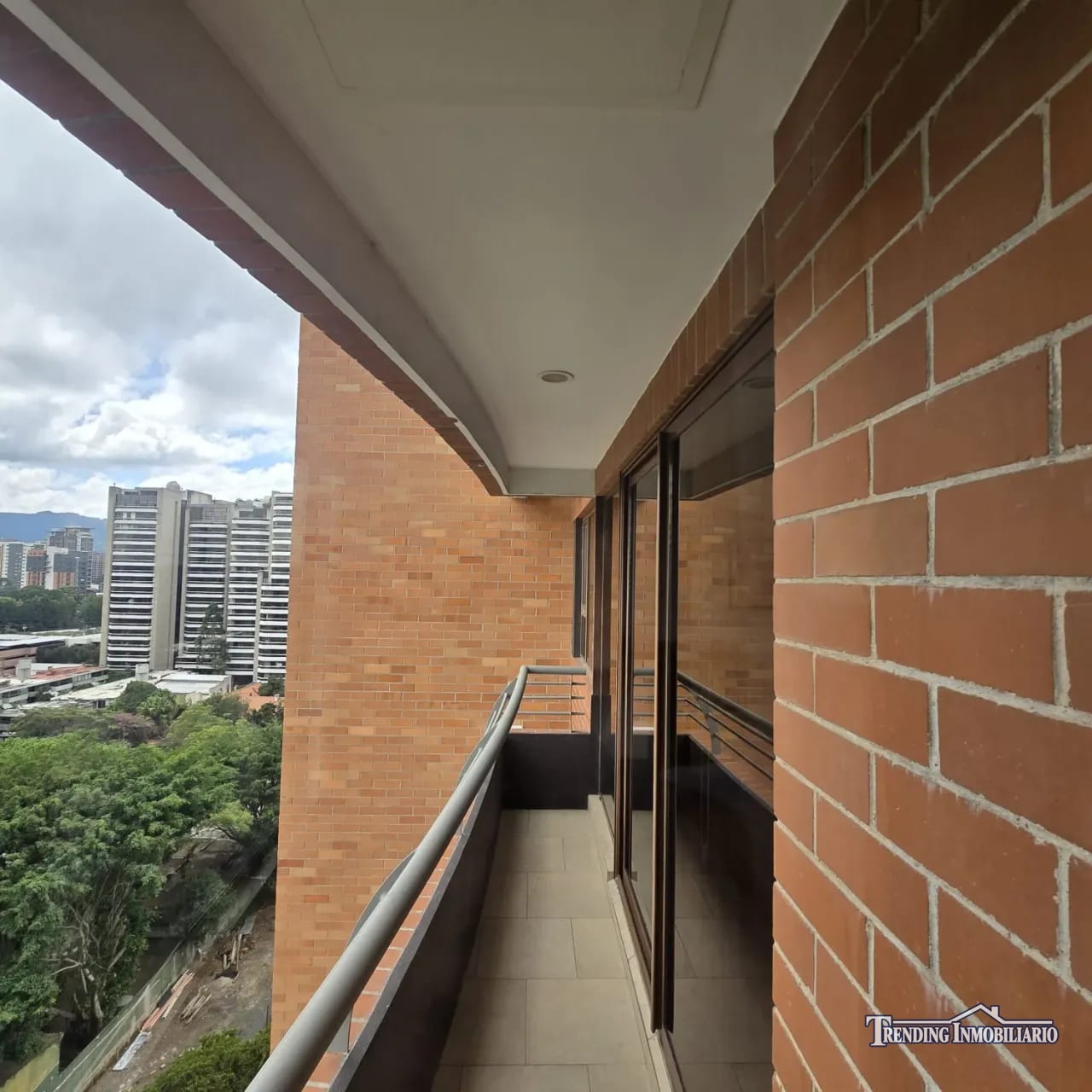 Apartamento amueblado en renta Zona 10, Santa María de 1 habitación + — Apartamento en Alquiler en Santa María, Zona 10, Guatemala, Ciudad — foto 7 de 13