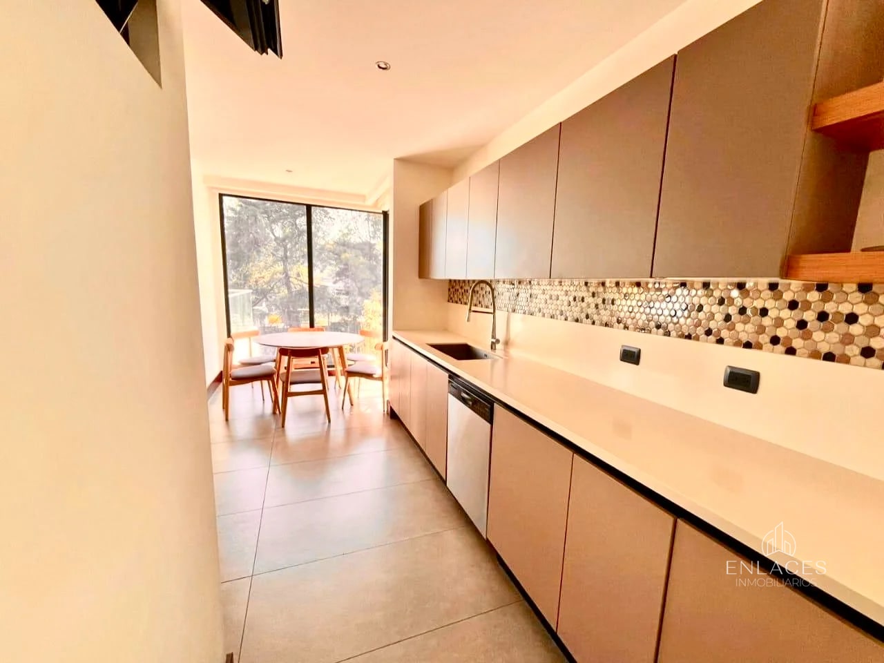 Zona 16 • Apartamento en Venta • Edificio Zen, Cayalá — Apartamento en Venta en Zen Cayalá, Zona 16, Guatemala, Ciudad — foto 4 de 14
