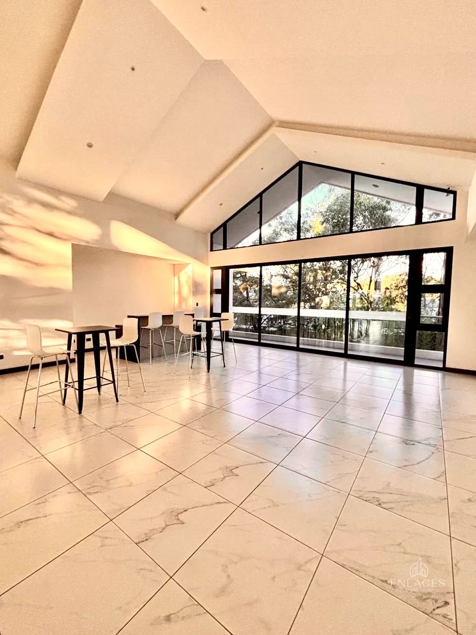 Zona 16 • Apartamento en Venta • Edificio Zen, Cayalá — Apartamento en Venta en Zen Cayalá, Zona 16, Guatemala, Ciudad — foto 10 de 14