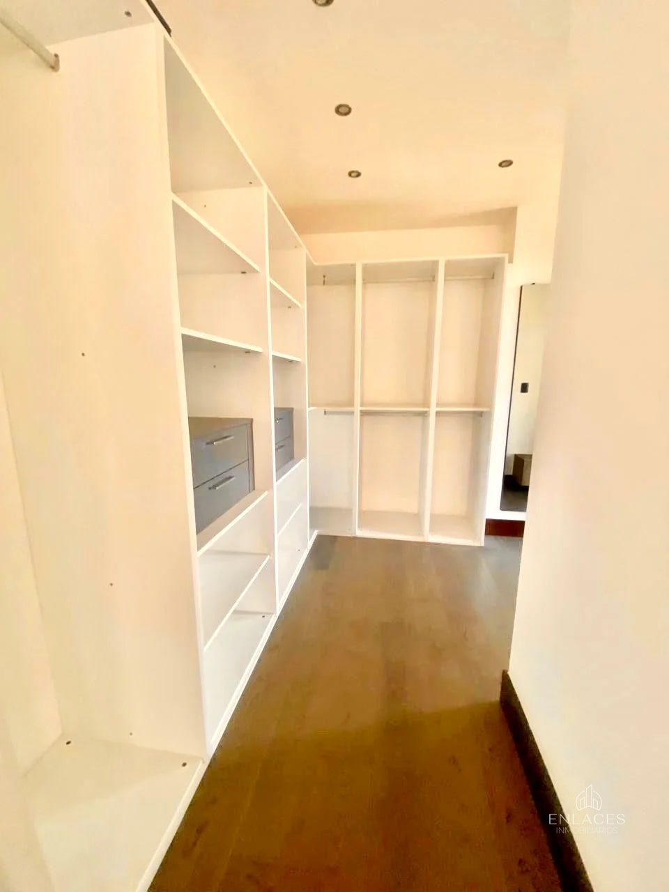 Zona 16 • Apartamento en Venta • Edificio Zen Cayalá — Apartamento en Venta en Zen Cayalá, Zona 16, Guatemala, Ciudad — foto 10 de 15