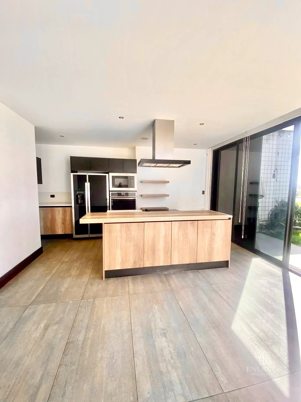 Zona 16 • Apartamento en Venta • Edificio Zen Cayalá — Apartamento en Venta en Zen Cayalá, Zona 16, Guatemala, Ciudad — foto 1 de 15