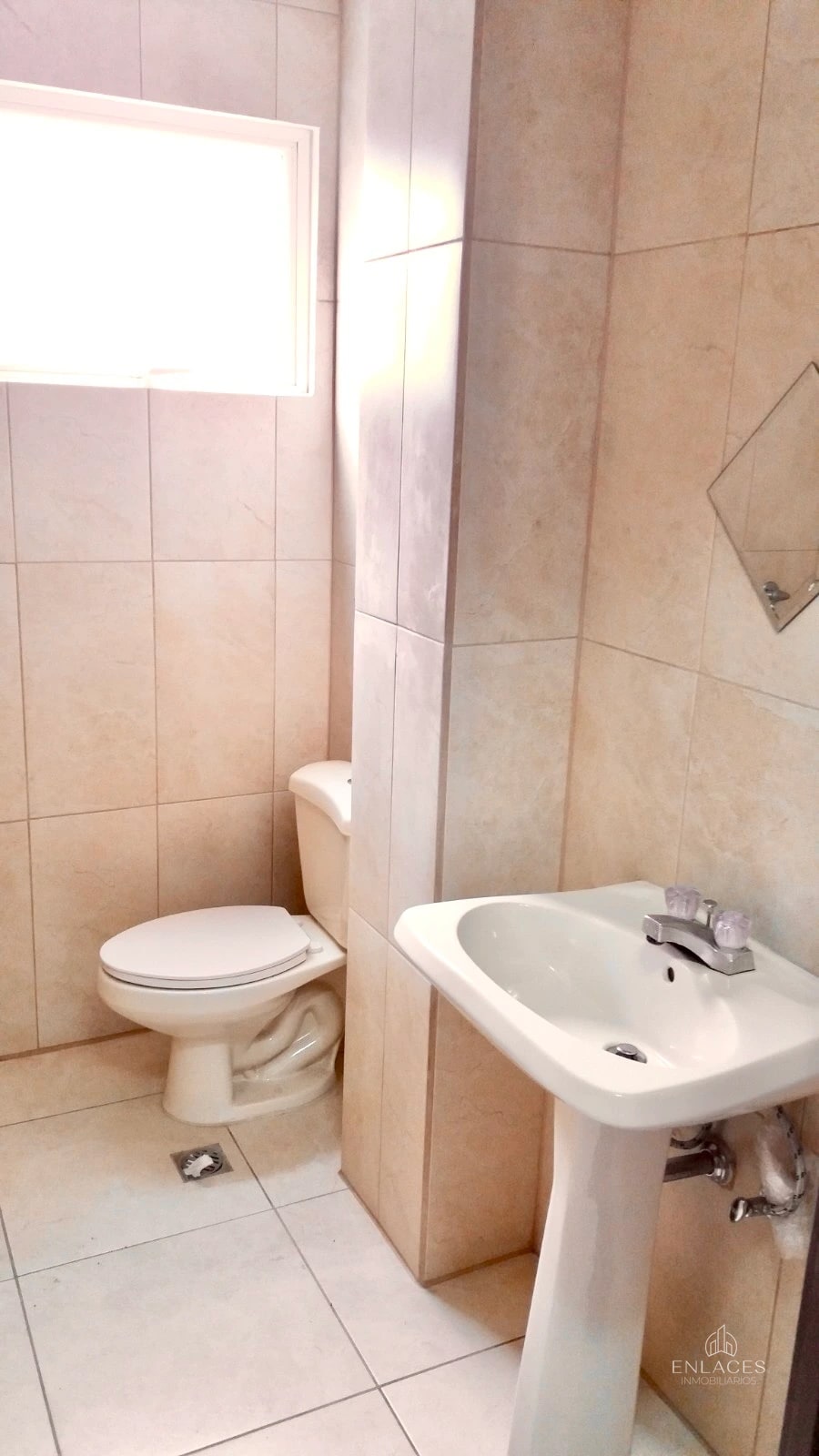 Zona 7 • Apartamento en Renta • Edificio Pórtico — Apartamento en Alquiler en Zona 7, Guatemala, Ciudad — foto 4 de 15