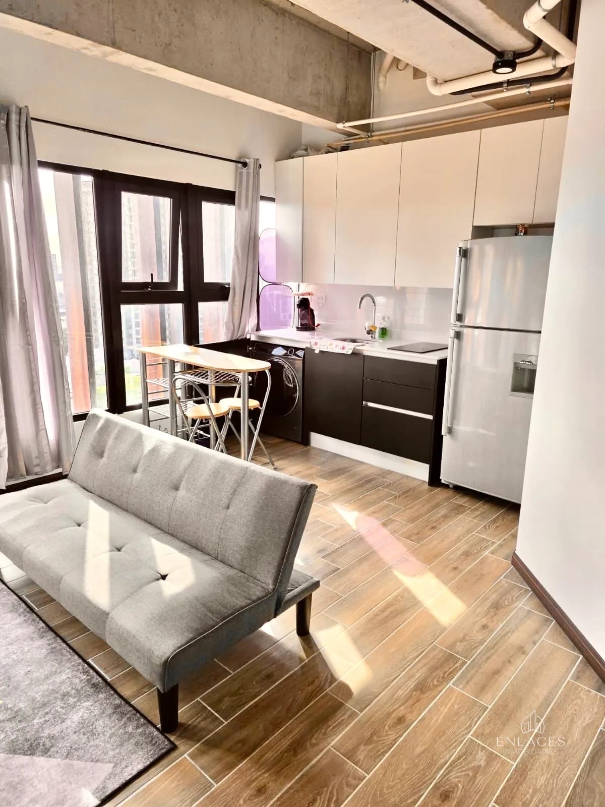 Zona 4 • Apartamento Amueblado en Venta • Edificio Séptimo — Apartamento en Venta en Séptimo, Zona 4, Guatemala, Ciudad — foto 1 de 14