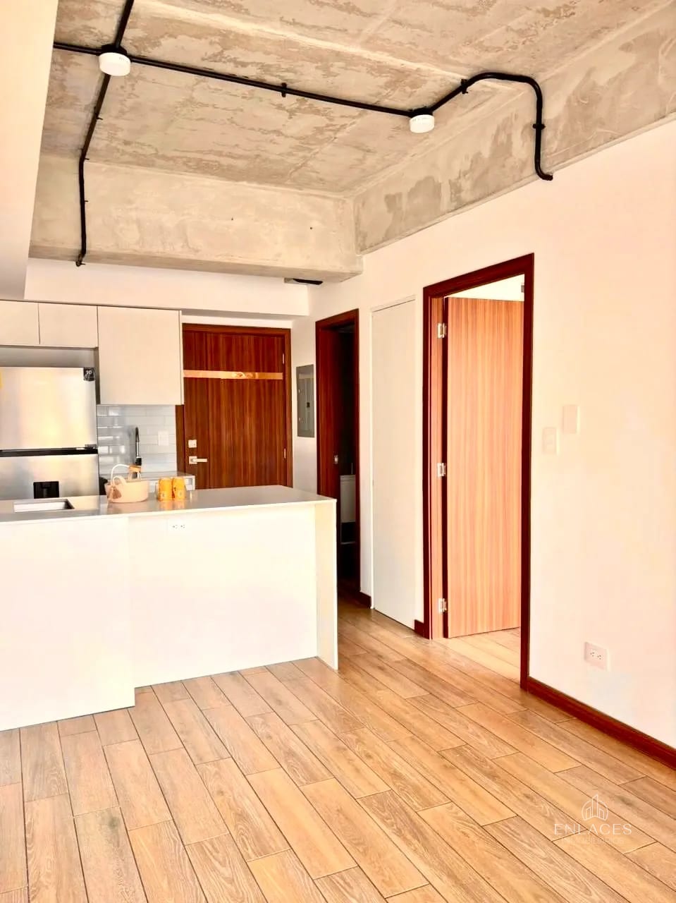 Zona 4 • Apartamento en Renta • Edificio INARA 4 Norte — Apartamento en Alquiler en Inara Cuatro Norte, Zona 4, Guatemala, Ciudad — foto 1 de 10