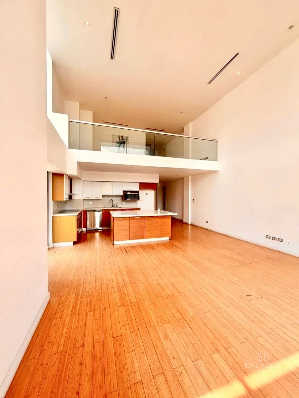 Zona 10 • Apartamento en Renta/Venta • Edificio Atrium — Apartamento en Alquiler en Atrium, Zona 10, Guatemala, Ciudad — foto 1 de 12