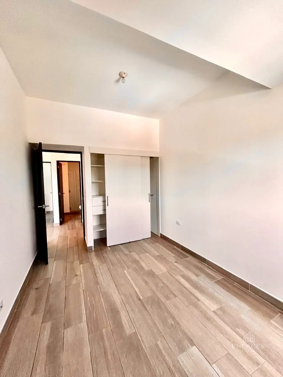 Zona 11 • Apartamento en Venta • Edificio Torre Mariscal — Apartamento en Venta en Zona 11, Guatemala, Ciudad — foto 8 de 16