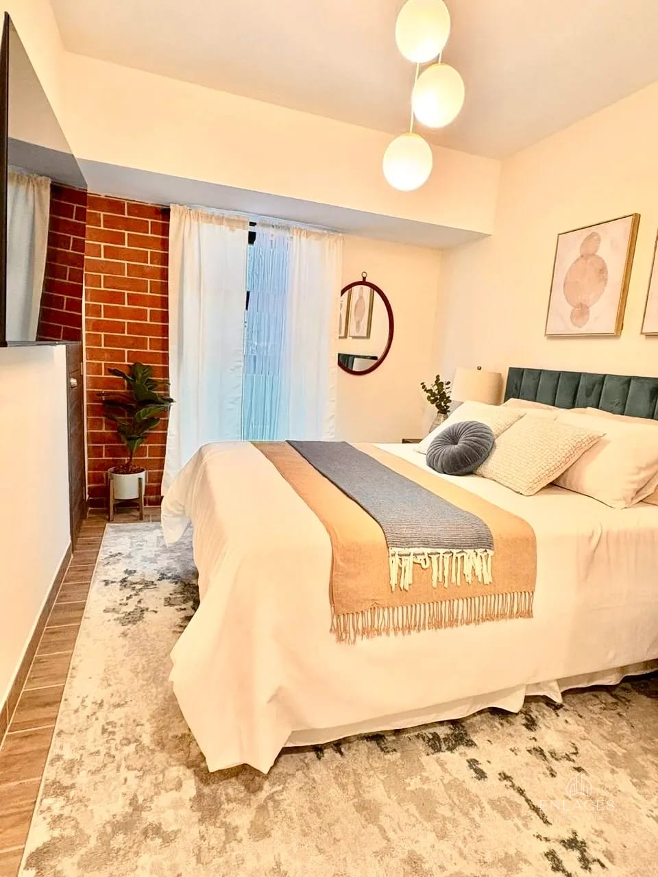 Zona 4 • Apartamento en Renta • Edificio Modra - Image 3