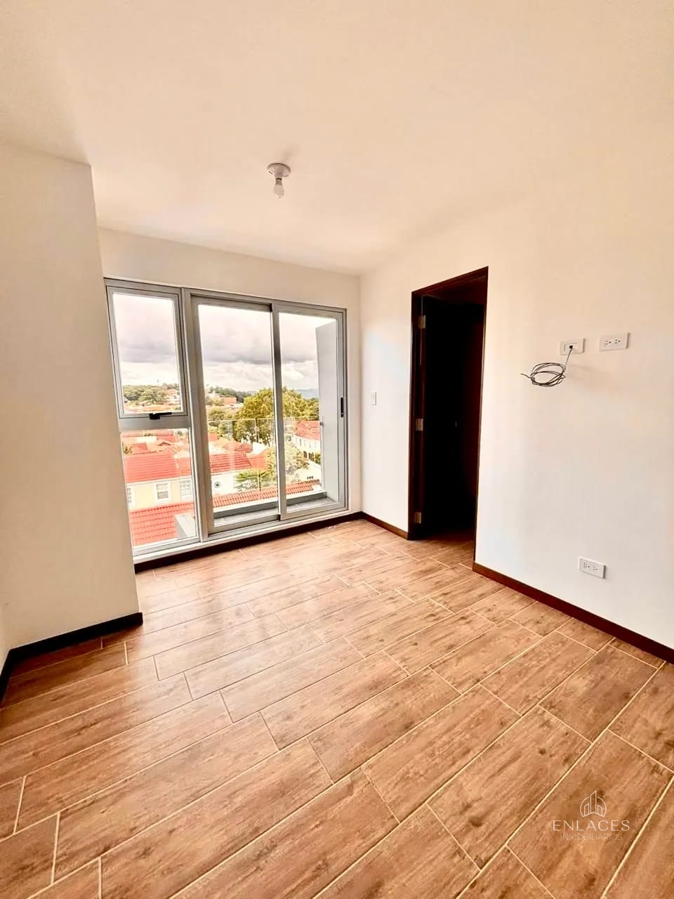 Zona 4 de Mixco • Apartamento en Venta • Nuvo Naranjo — Apartamento en Venta en Condado Naranjo, Zona 4 Mixco, Guatemala, Ciudad — foto 4 de 12