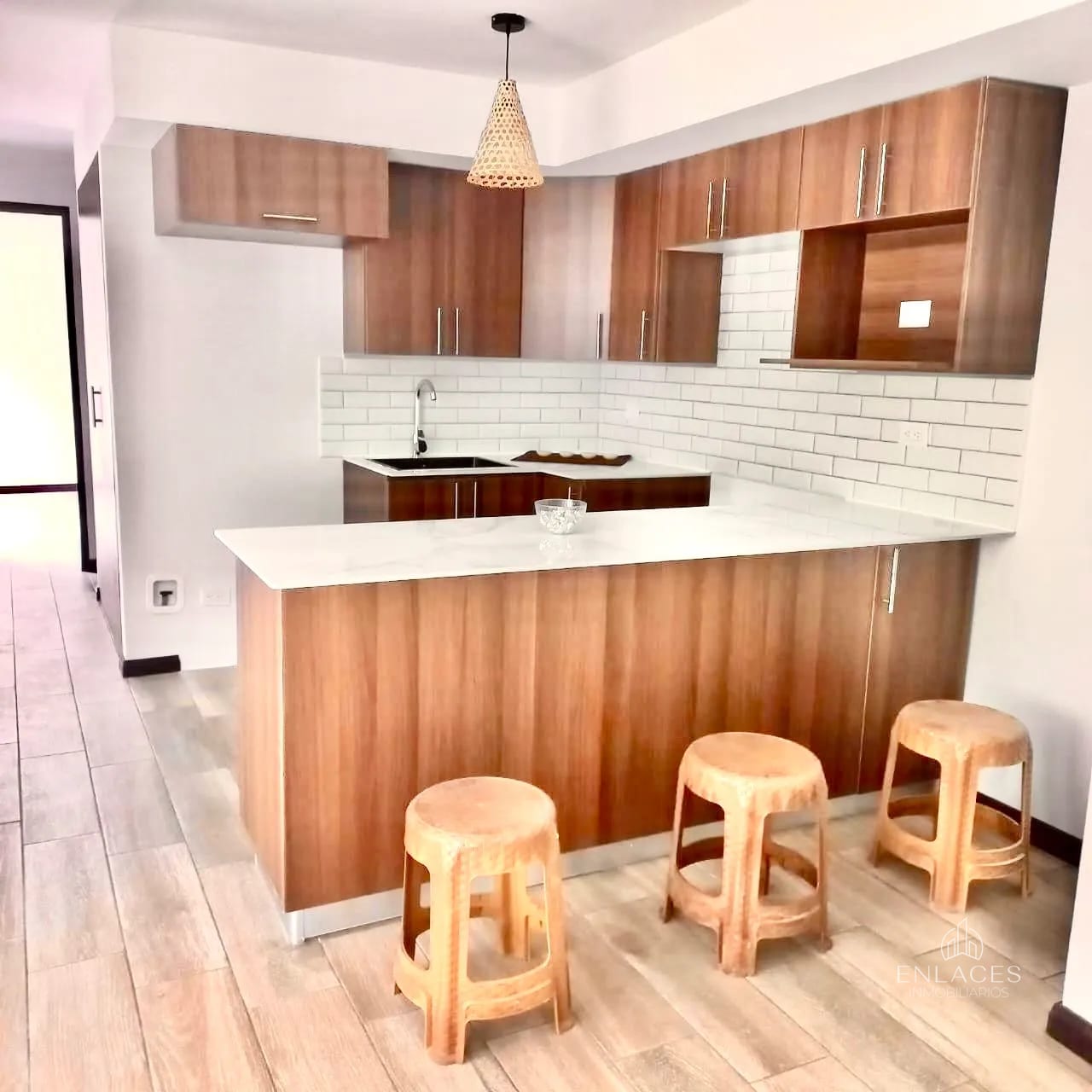 Km 18.5 CAES • Apartamento con Jardín en Renta/Venta • Edificio Bari — Apartamento en Alquiler en Bari, Carretera a El Salvador, Guatemala, Ciudad — foto 1 de 10