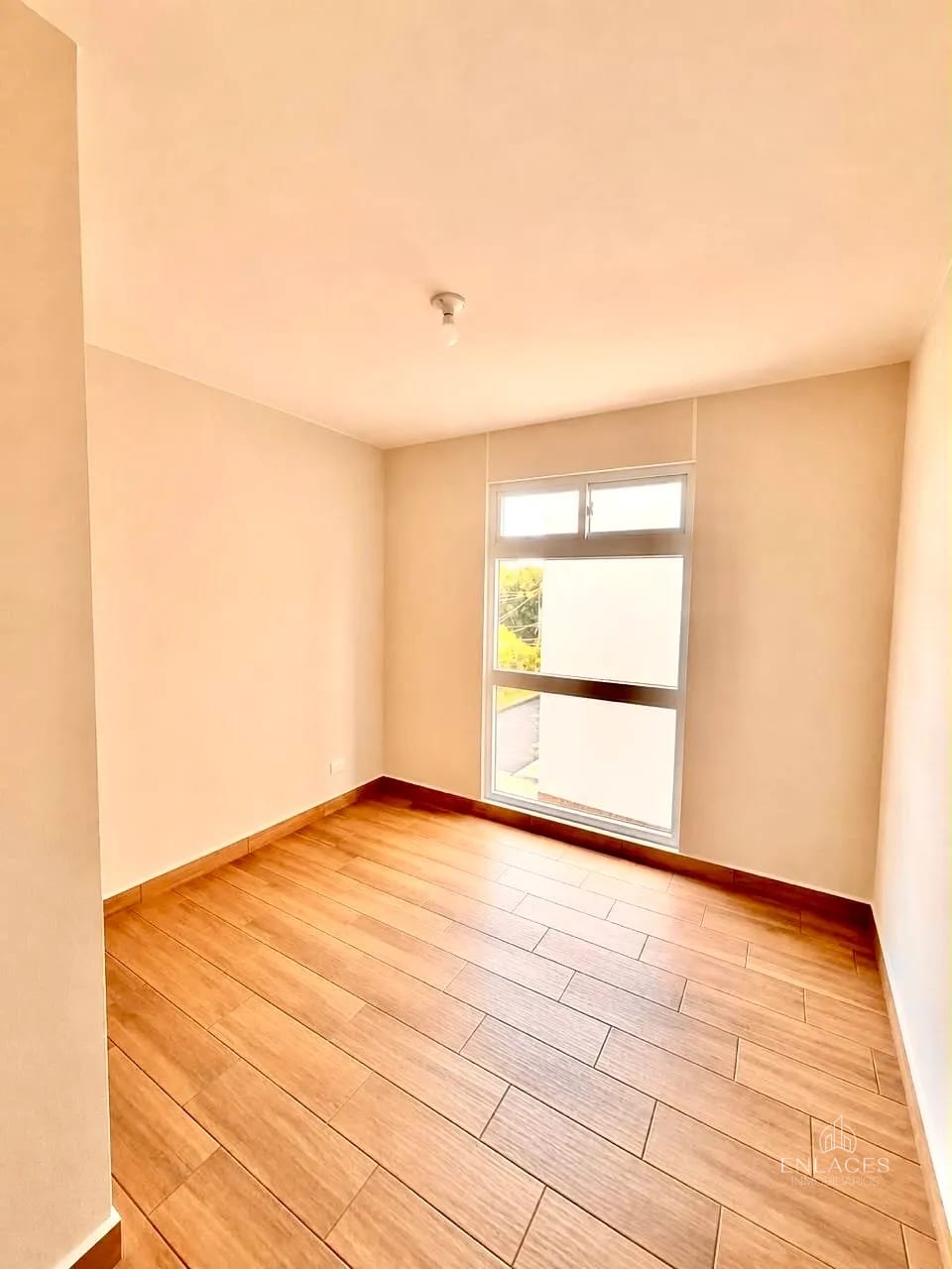 Zona 16 • Apartamento en Venta • Edificio Lares16 — Apartamento en Venta en Lares 16, Zona 16, Guatemala, Ciudad — foto 7 de 8