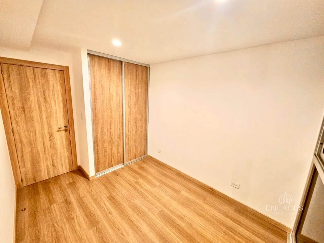 Zona 4 • Apartamento en Renta • Edificio Vivo 4 — Apartamento en Alquiler en Vivo Zona 4, Zona 4, Guatemala, Ciudad — foto 7 de 17