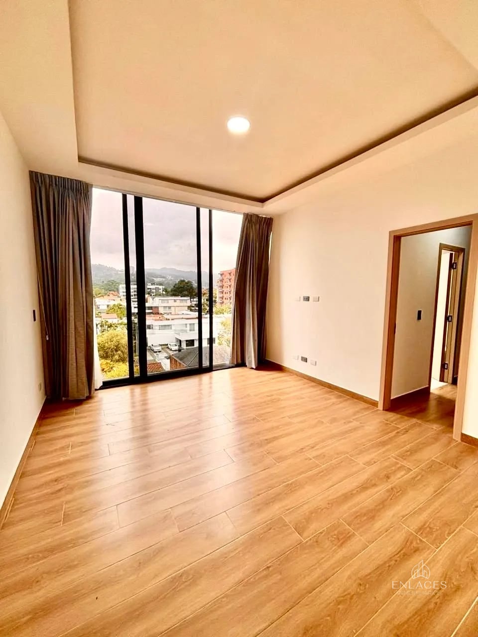 Zona 15, VH2 • Apartamento en Renta • Edificio Sama — Apartamento en Alquiler en Vista Hermosa II, Zona 15, Guatemala, Ciudad — foto 4 de 11
